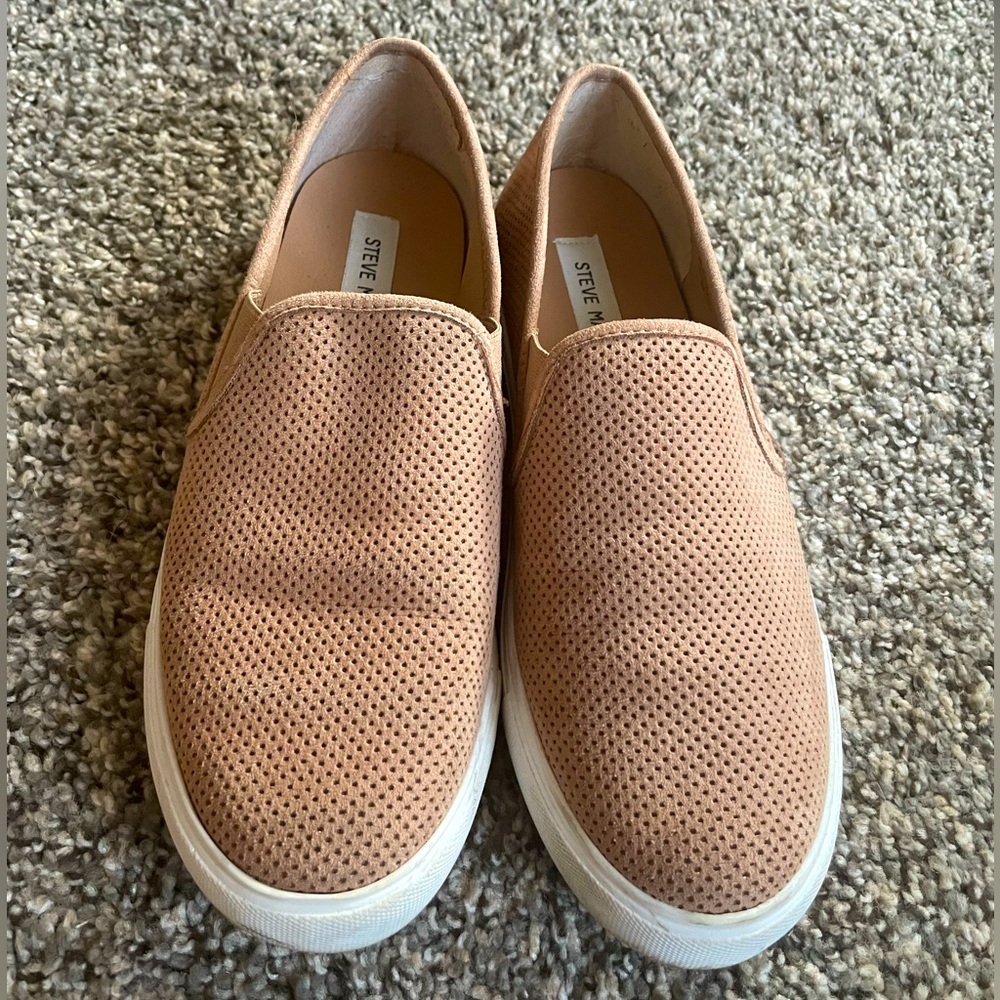 Used Steve Madden shoes. Size 8. Smoke free home